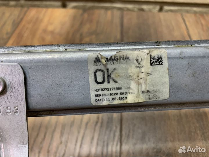 Renault sandero Стеклоподъемник механ. задний