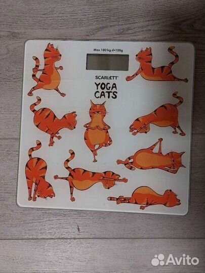 Весы напольные электронные Scarlett