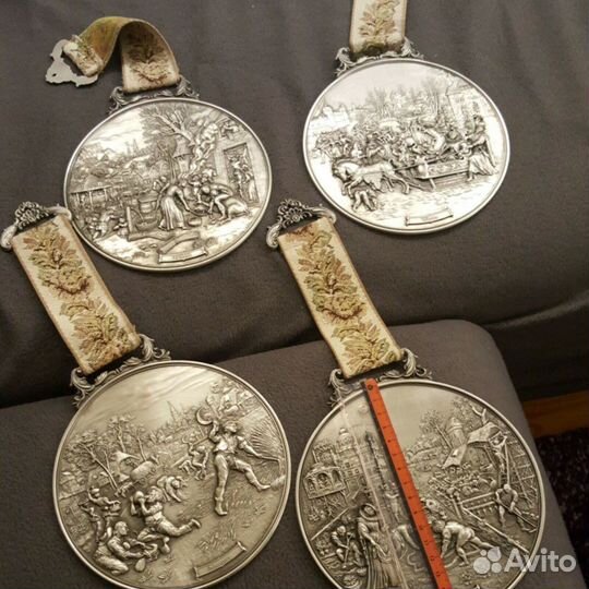 Настенные интерьерные плакетки