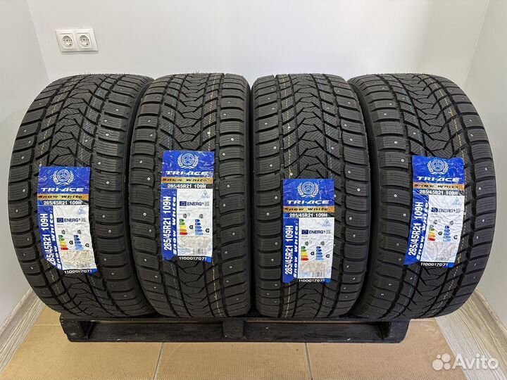 Tri Ace Snow White II Stud 285/45 R21 109H