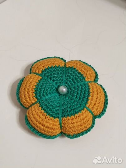 Вязаная игольница 