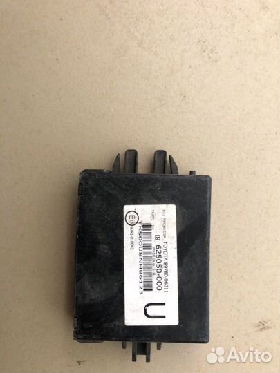 Блок управления иммобилайзером Toyota Camry