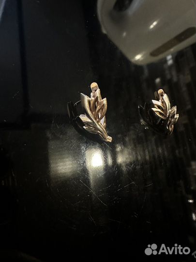 Золотые изделия