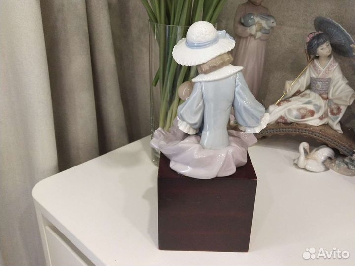 Lladro статуэтка Испания девочка