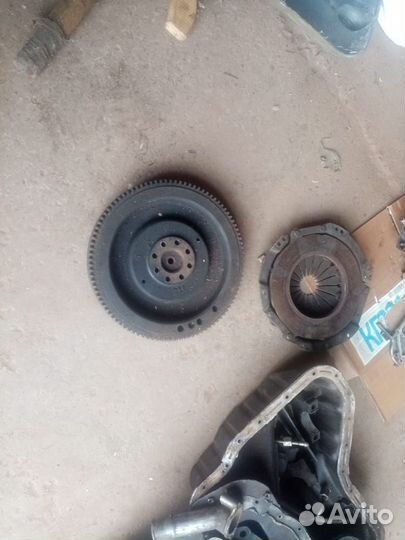 Дизельный мотор 2C в разборе