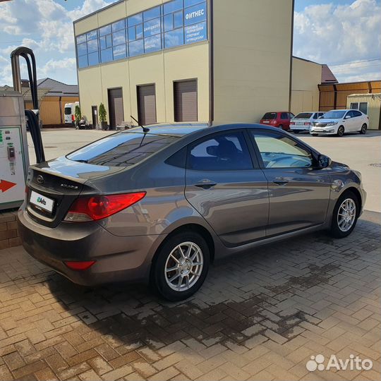 Hyundai Solaris 1.6 AT, 2011, 200 000 км