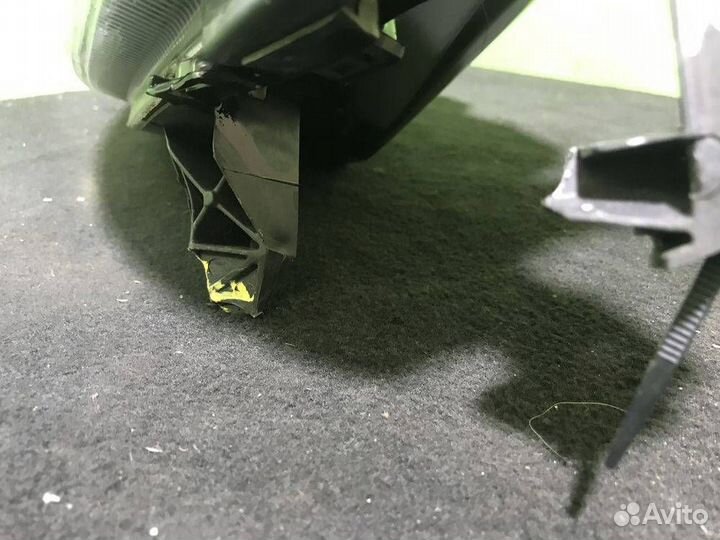 Фара правая галоген Nissan Мicra 3 K12 2002-201