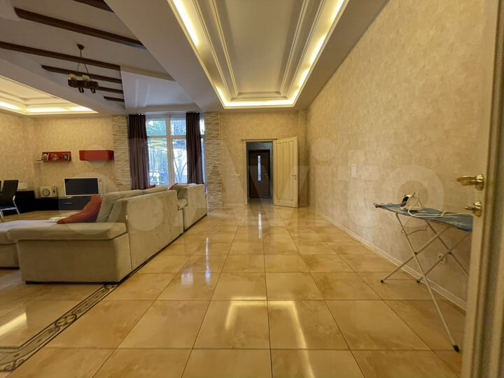 Дом 200 м² на участке 2 сот.