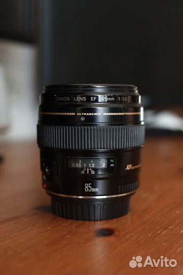Объектив Canon EF 85mm f 1,8 USM