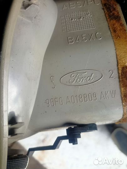 Дефлектор воздушный левый правый Ford Fiesta 4