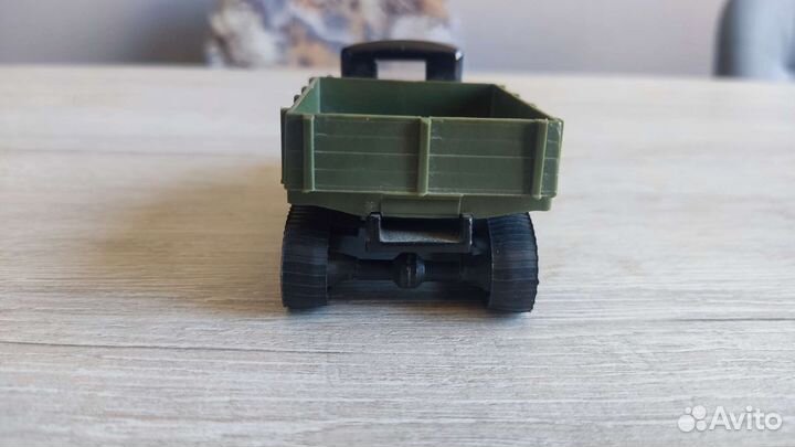 Модель грузовика 1:43