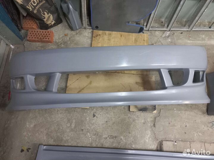Обвес Тойота Марк 2 90. Цельные бампера пороги