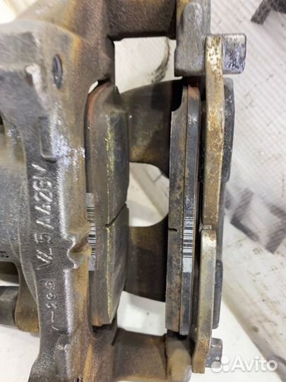 Суппорт передний правый Jaguar F-Pace X761 204DTD