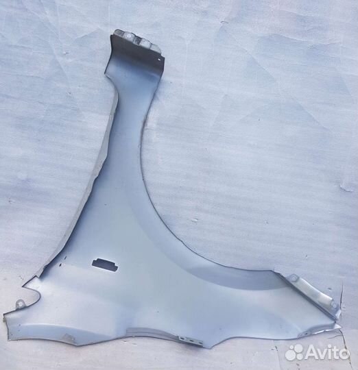 Крыло переднее правое Kia Rio 4 почти идеал