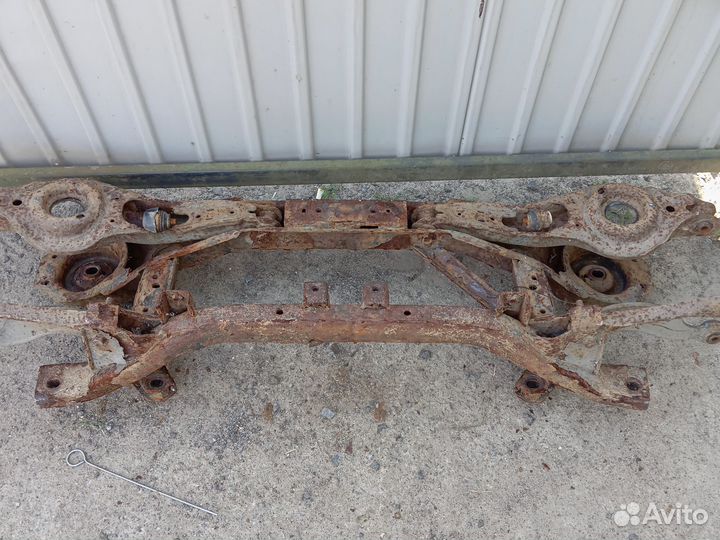 Задний подрамник балка мазда 5 cr1 2007г