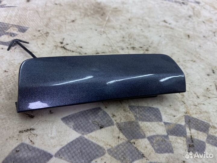 Заглушка бампера передняя правая Toyota Rav4