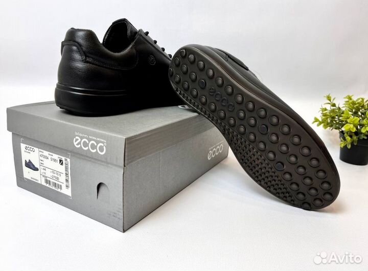 Кроссовки Ecco стильные