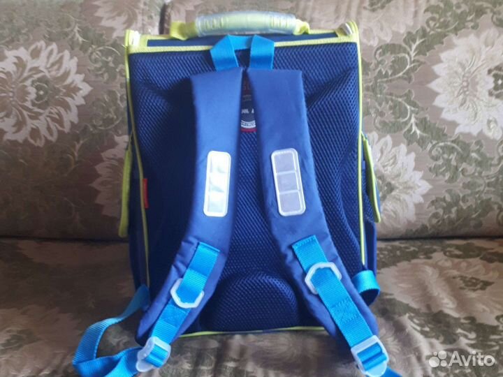 Рюкзак школьный для мальчика абсолютно новый(не по