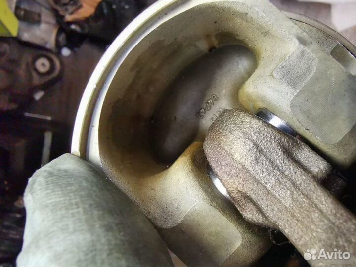 Поршень в сборе с шатуном Audi Q7