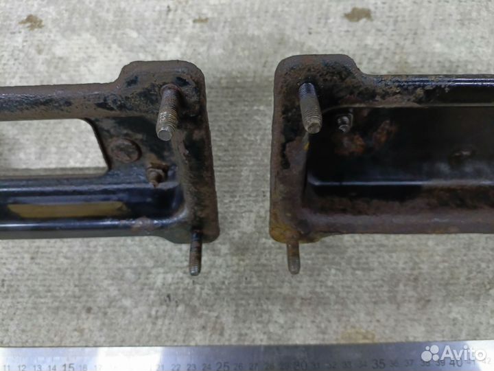 Кронштейн заднего усилителя бампера Kia Sportage 3