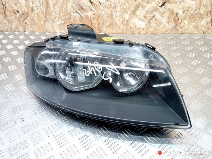 Фара правая Audi A3 8P 2004 0301206202