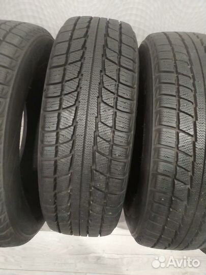 Triangle TR216 215/70 R16