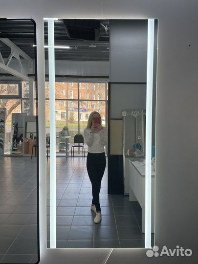 Зеркало с подсветкой в наличии и под заказ