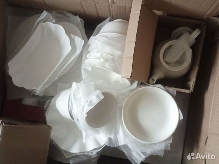 Набор столовой посуды новый