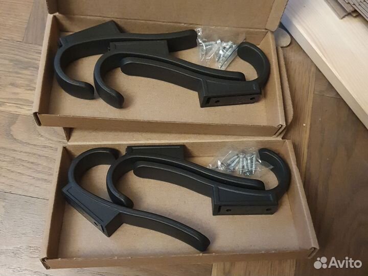 Крючки в прихожую