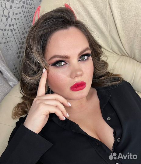 Макияж и прическа