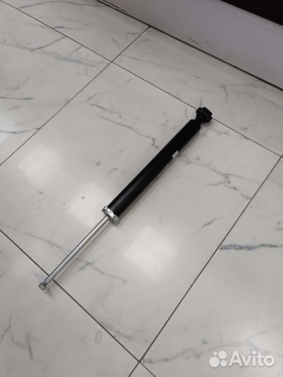 Амортизатор задний Mercedes-Benz W204