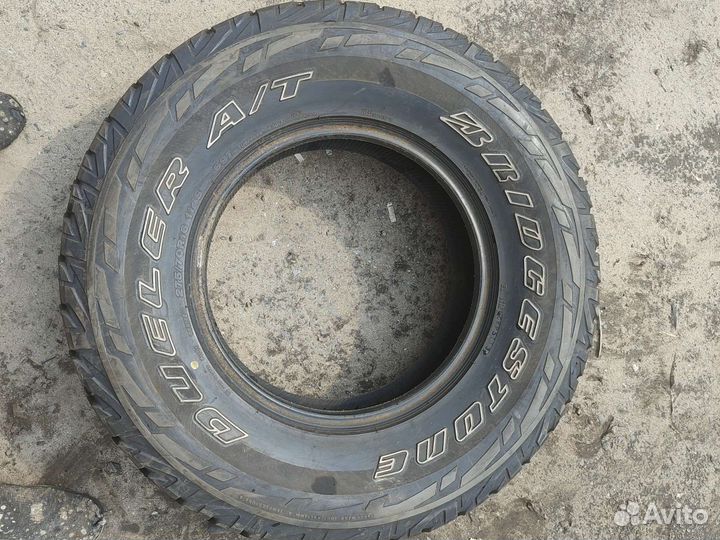 Bridgestone Dueler A/T 275/70 R16