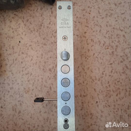Замок дверной врезной cisa 685