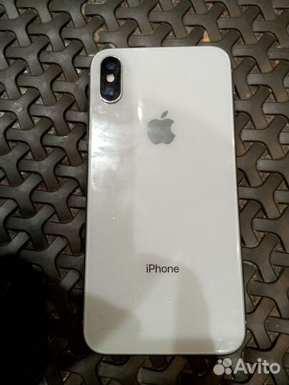 iPhone X, 64 ГБ