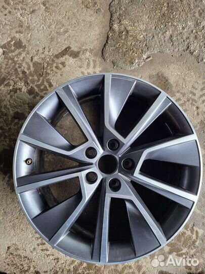 Диск vag R18 1штука skoda