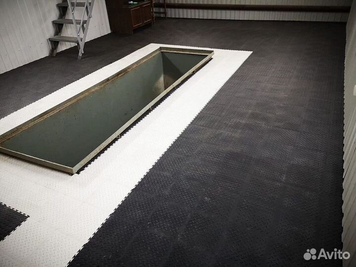 Модульная плитка пвх для гаража