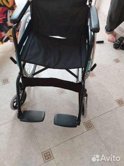Кресло коляска для инвалидов
