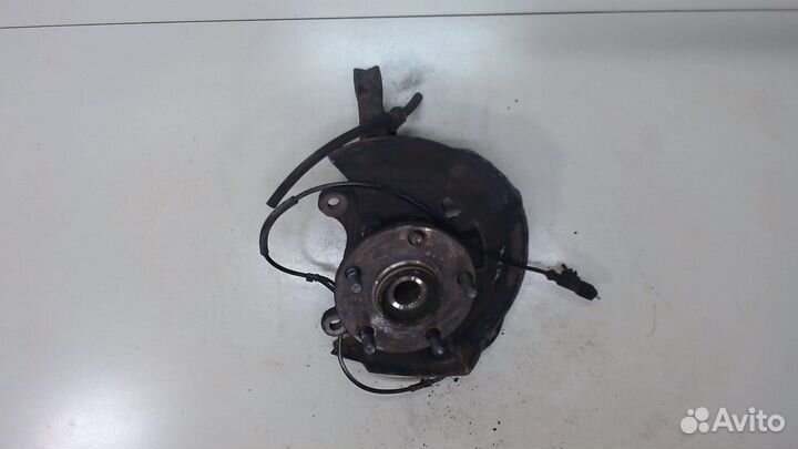 Ступица (кулак, цапфа) Toyota Verso, 2010