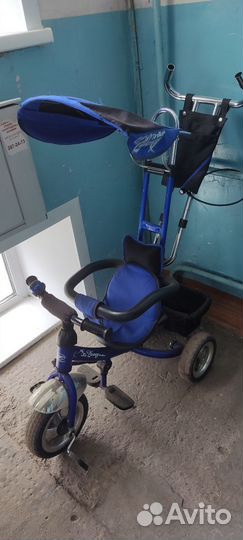 Велосипед трёхколёсный с ручкой