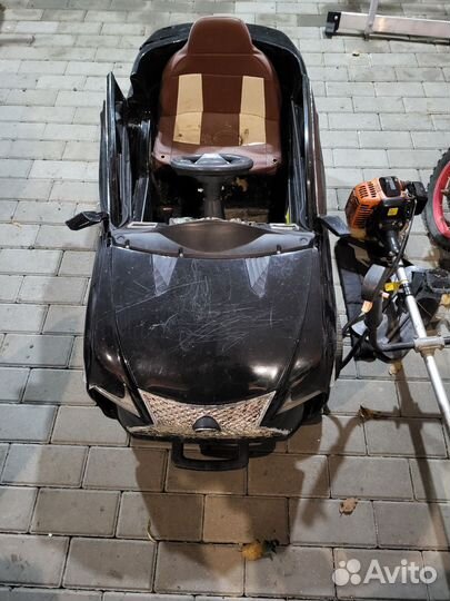 Детский электромобиль