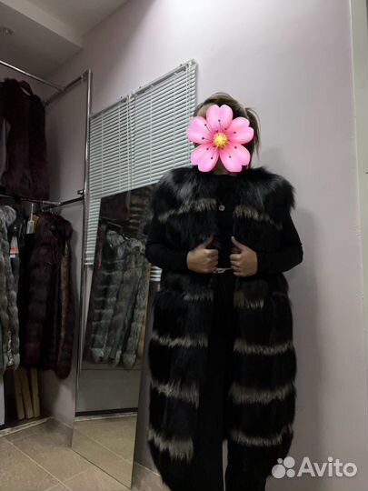 Жилет женский меховой из меха лисы