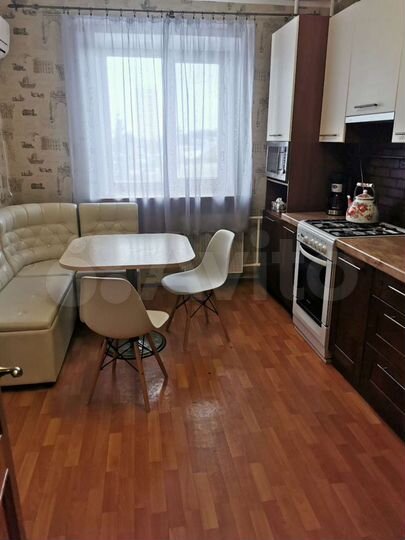 3-к. квартира, 80 м², 4/10 эт.