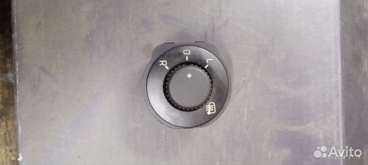 Блок управления зеркалами шкода