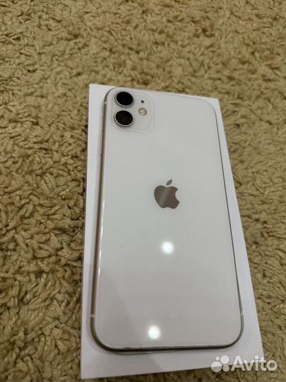 iPhone 11, 64 ГБ