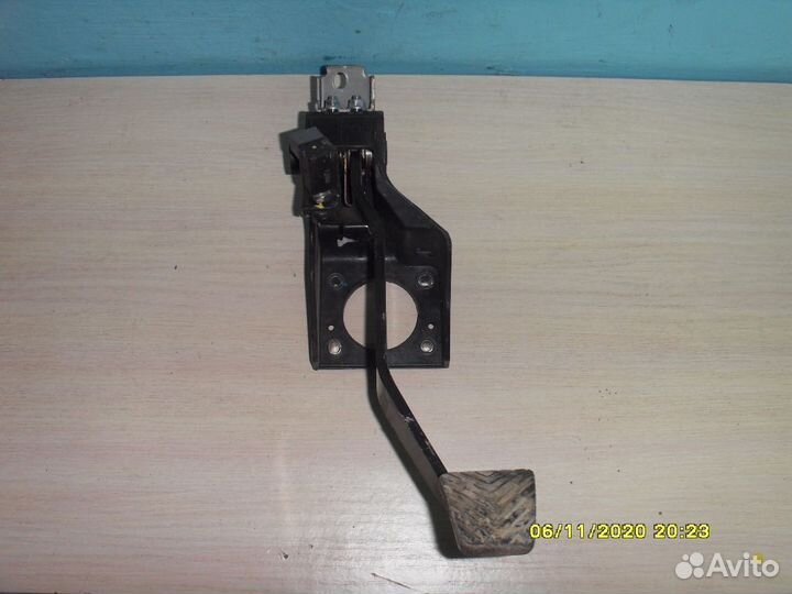 Педаль тормоза 328001H100 Kia Ceed 1 (ED)