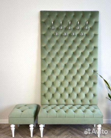 Банкетка с вешалкой