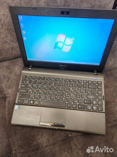 Компактный нетбук 4 ядра 2 гига 320гб для учебы