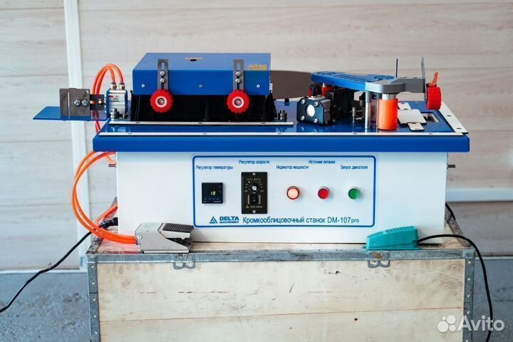 Кромкооблицовочный станок deltamachinery DM-107PRO
