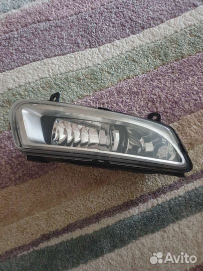 Противотуманная фара VW Polo