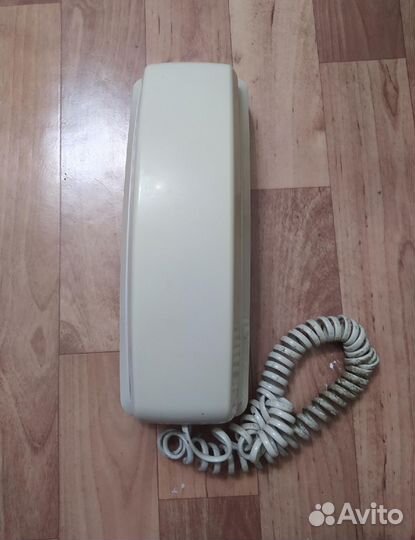 Проводные телефоны б/у